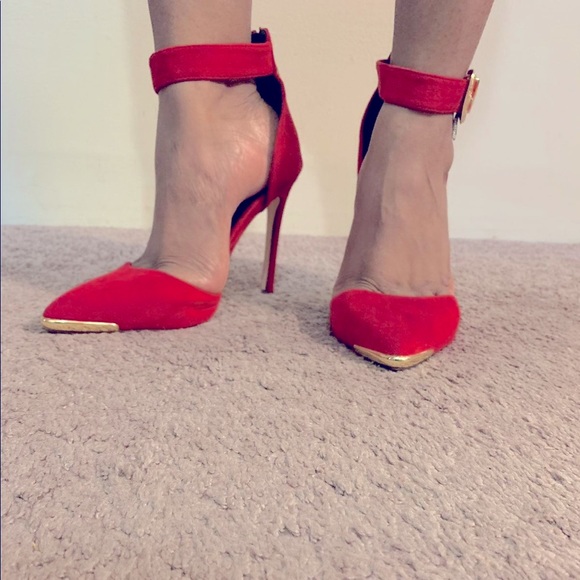 #  velvet red heals - Picture 4 of 6